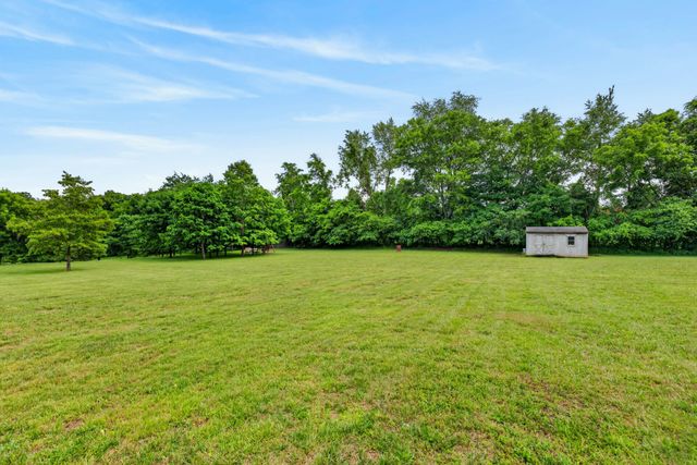 1234 Floyd Hudgens Rd, Ashland City, TN 37015