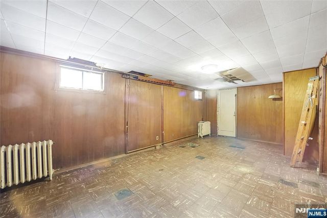 14 Lakeview Drive, Emerson, NJ 07630