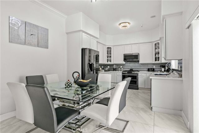 6920 Valmont 5, Tujunga, CA 91042