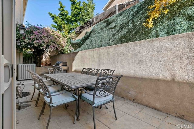6920 Valmont 5, Tujunga, CA 91042