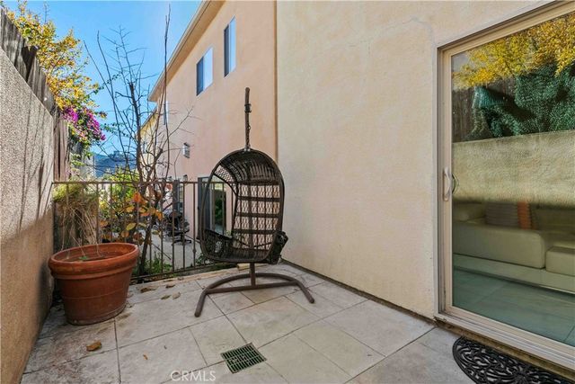 6920 Valmont 5, Tujunga, CA 91042