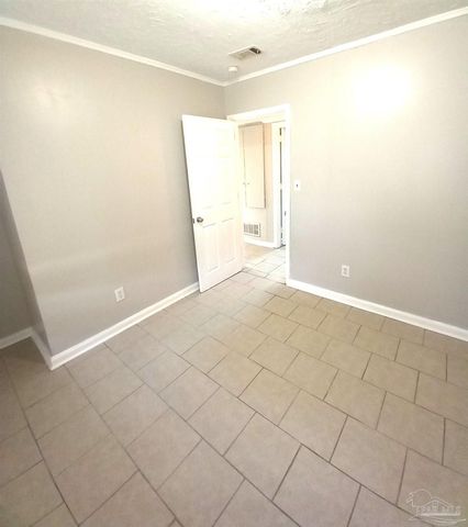 9 Besma Dr, Pensacola, FL 32506