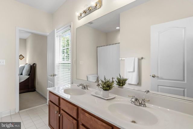 22122 WHISPERHILL CT, Broadlands, VA 20148