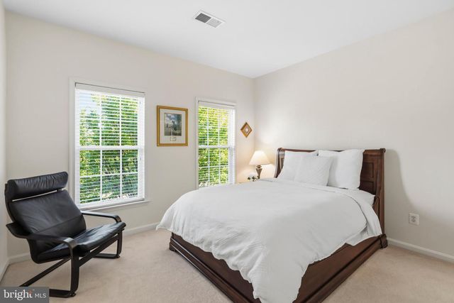 22122 WHISPERHILL CT, Broadlands, VA 20148
