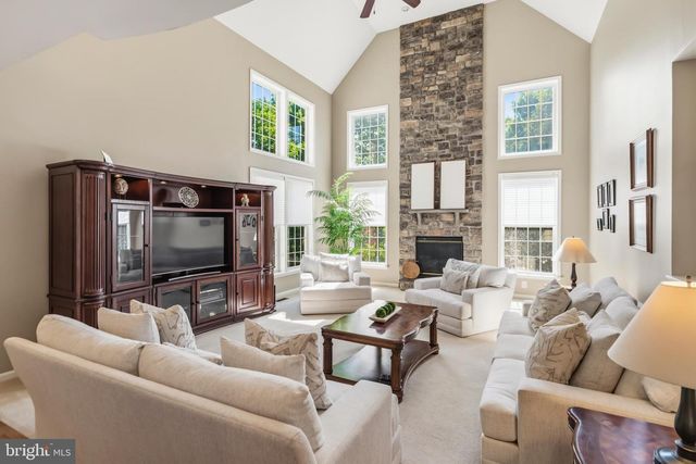 22122 WHISPERHILL CT, Broadlands, VA 20148