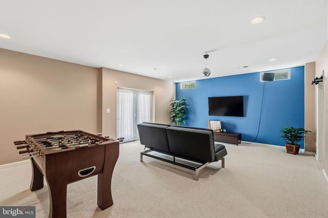 22122 WHISPERHILL CT, Broadlands, VA 20148