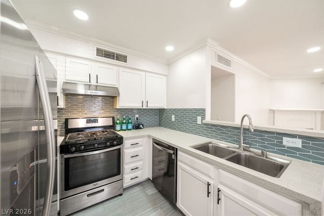 3060 Tarpon Drive 104, Las Vegas, NV 89120