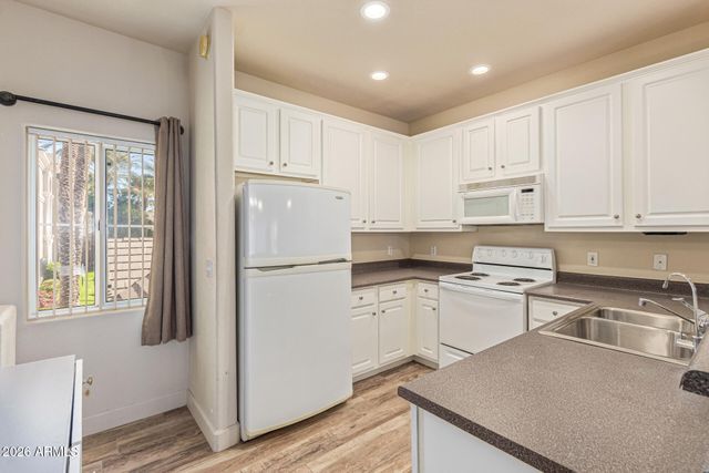 4455 E PARADISE VILLAGE Parkway 1068, Phoenix, AZ 85032