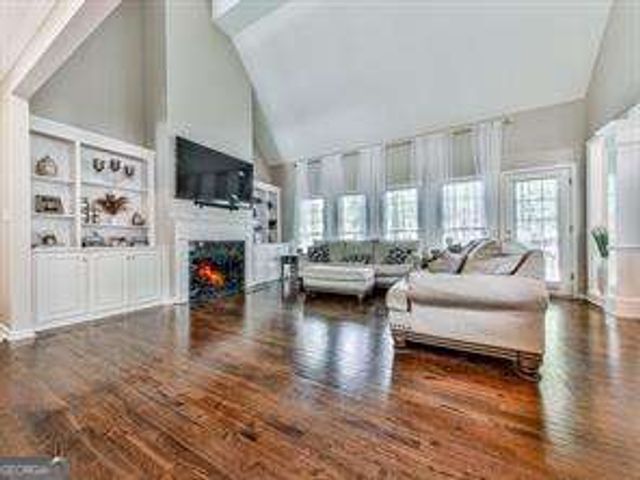 1017 Fairway Valley Drive, Woodstock, GA 30189