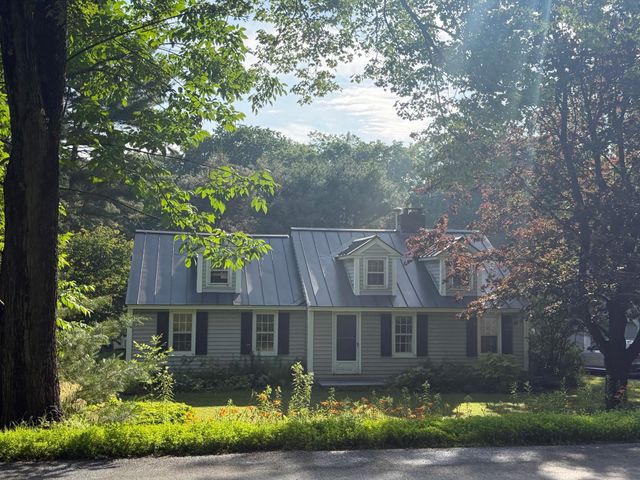 87 Fairground Road, Springfield, VT 05156