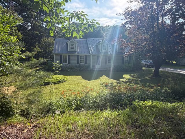 87 Fairground Road, Springfield, VT 05156