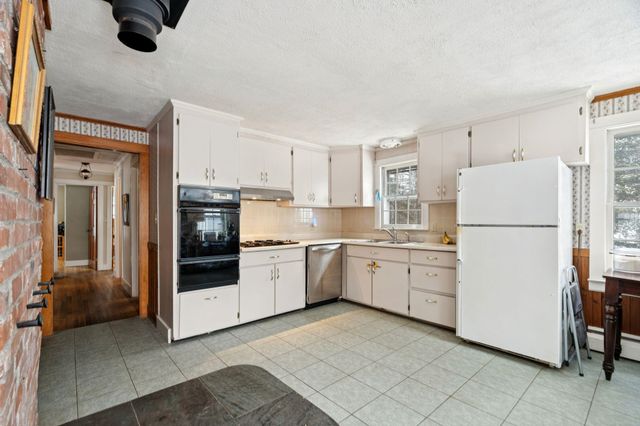 87 Fairground Road, Springfield, VT 05156