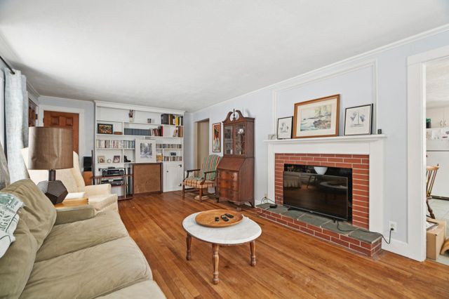 87 Fairground Road, Springfield, VT 05156