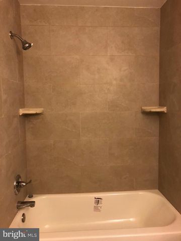 15 HEATHER CT, Newtown, PA 18940