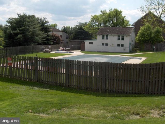 15 HEATHER CT, Newtown, PA 18940