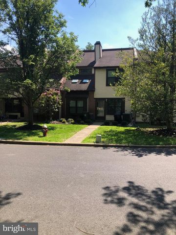 15 HEATHER CT, Newtown, PA 18940