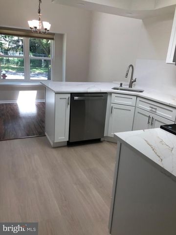 15 HEATHER CT, Newtown, PA 18940