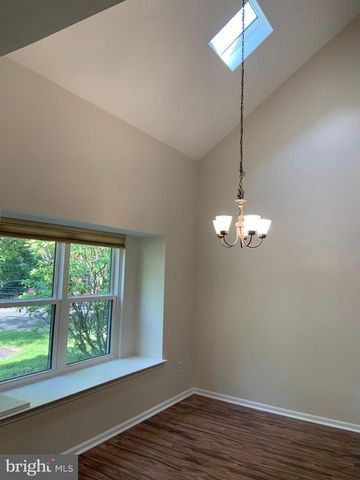 15 HEATHER CT, Newtown, PA 18940