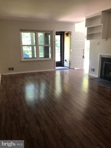 15 HEATHER CT, Newtown, PA 18940