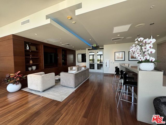 1155 S Grand Avenue 910, Los Angeles, CA 90015