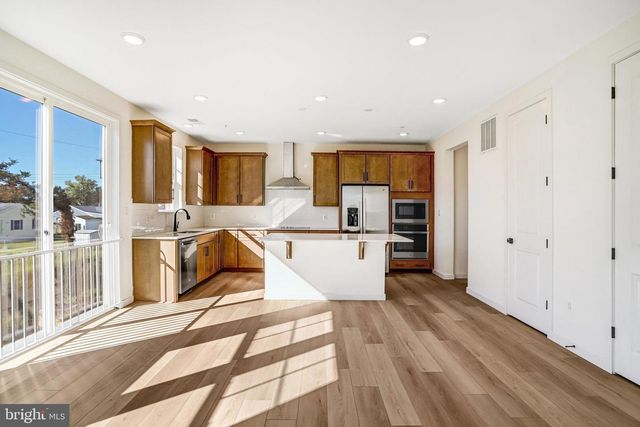 5737 HOWARD DR, Glen Burnie, MD 21061