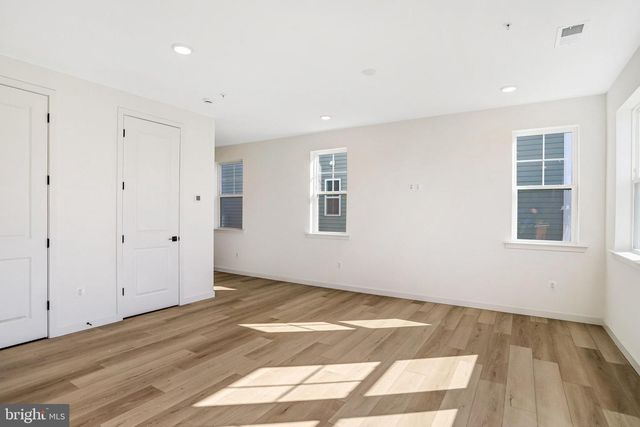 5737 HOWARD DR, Glen Burnie, MD 21061