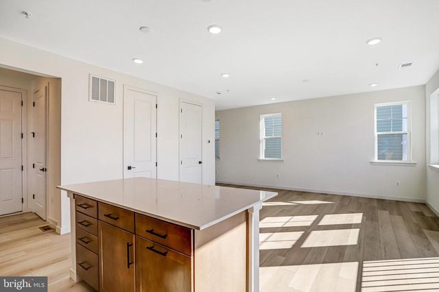 5737 HOWARD DR, Glen Burnie, MD 21061