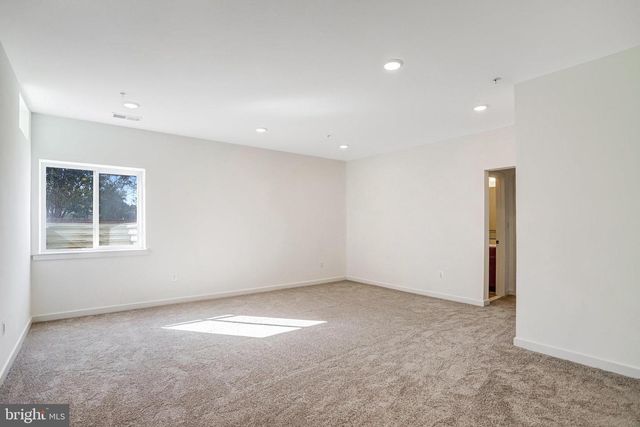 5737 HOWARD DR, Glen Burnie, MD 21061