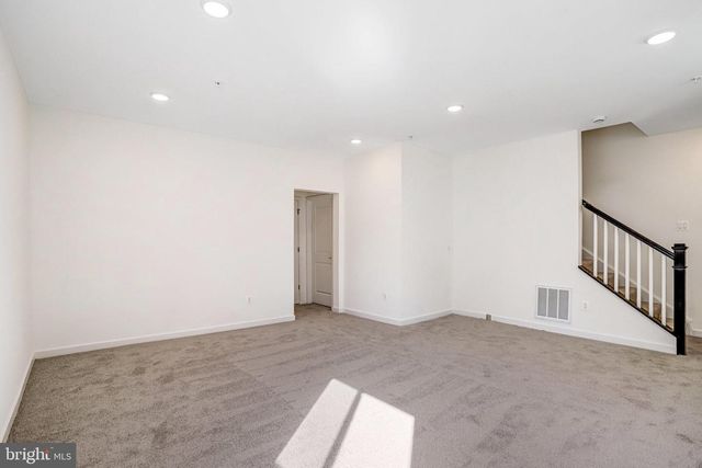 5737 HOWARD DR, Glen Burnie, MD 21061