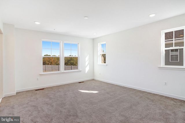 5737 HOWARD DR, Glen Burnie, MD 21061