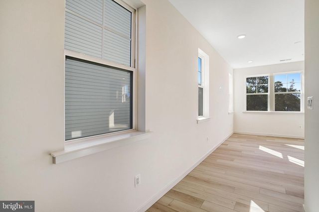 5737 HOWARD DR, Glen Burnie, MD 21061