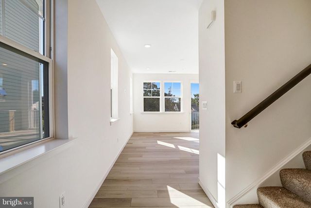 5737 HOWARD DR, Glen Burnie, MD 21061