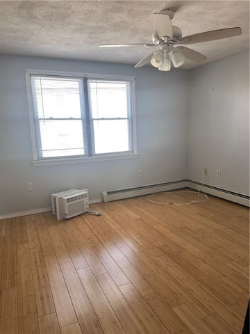 424 Smithfield Avenue 6, Pawtucket, RI 02860