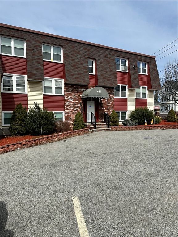 424 Smithfield Avenue 6, Pawtucket, RI 02860