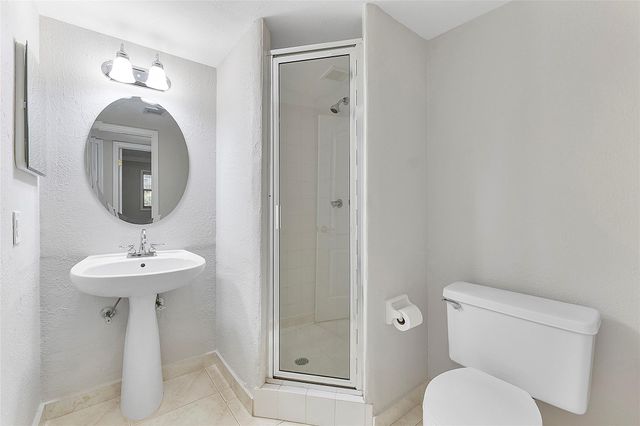 1220 NE 3rd St 205, Fort Lauderdale, FL 33301