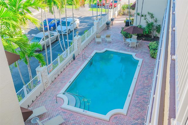 1220 NE 3rd St 205, Fort Lauderdale, FL 33301