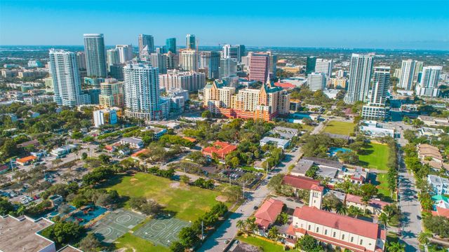 1220 NE 3rd St 205, Fort Lauderdale, FL 33301