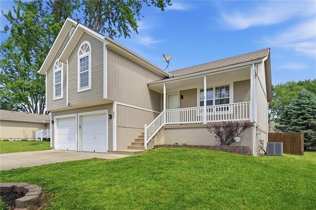 402 Belmont Drive, Raymore, MO 64083