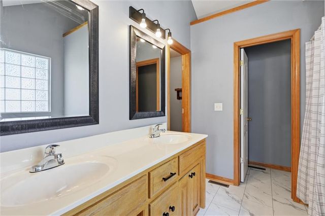 402 Belmont Drive, Raymore, MO 64083