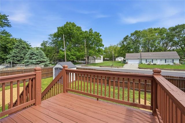 402 Belmont Drive, Raymore, MO 64083