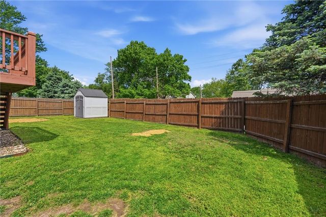 402 Belmont Drive, Raymore, MO 64083