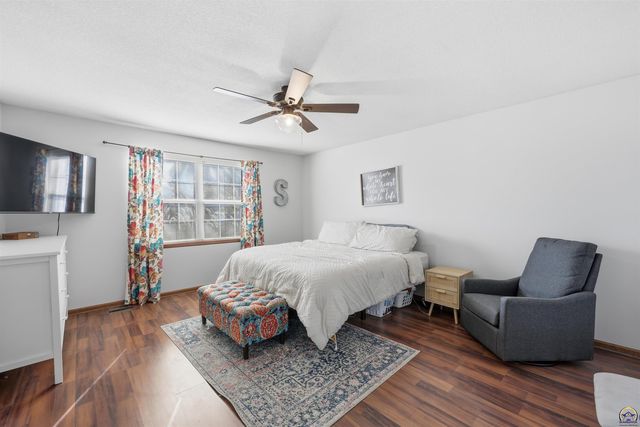 6309 SW 28th ST, Topeka, KS 66614