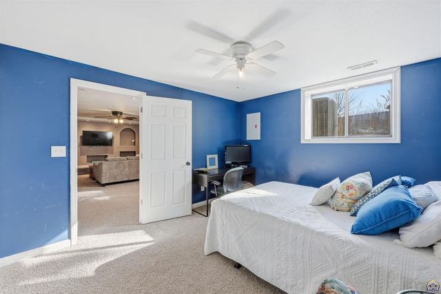 6309 SW 28th ST, Topeka, KS 66614