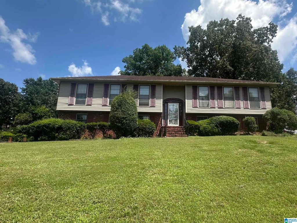 2373 7TH STREET NW, Center Point, AL 35215