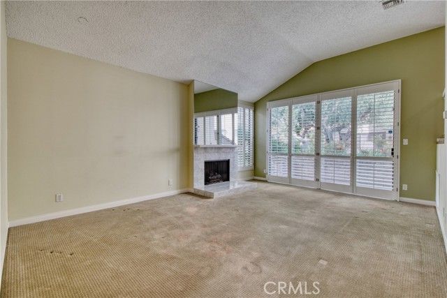 21801 Burbank Boulevard 83, Woodland Hills (los Angeles), CA 91367