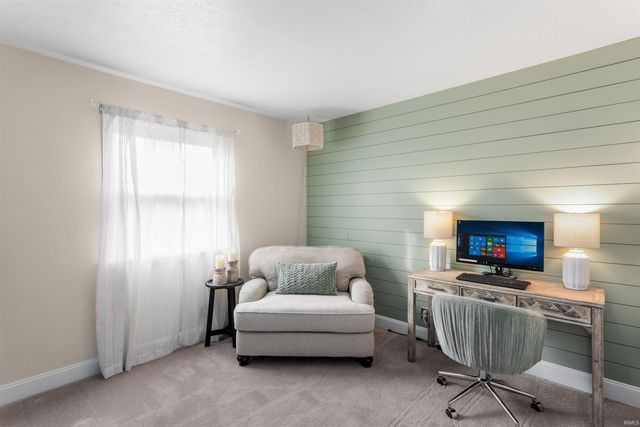 1635 springbrook Drive, Elkhart, IN 46514