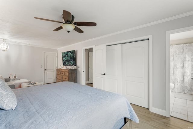 1635 springbrook Drive, Elkhart, IN 46514