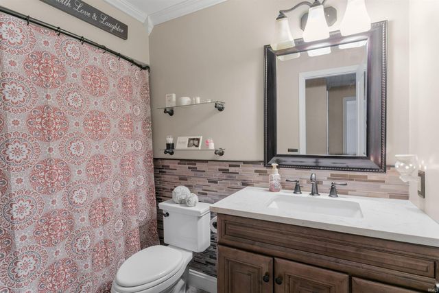 1635 springbrook Drive, Elkhart, IN 46514