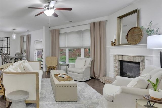 6185 Vista Crossing Way, Cumming, GA 30028