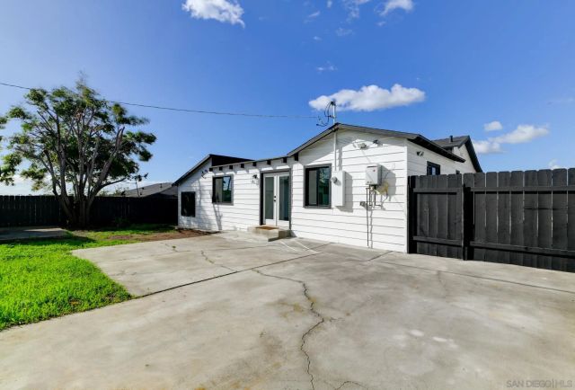 5465 Encina Dr, San Diego, CA 92114